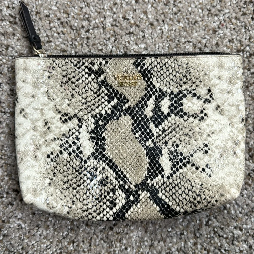 Victorias Secret snakeskin look